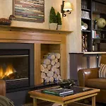 Green Mountain Suites Hotel