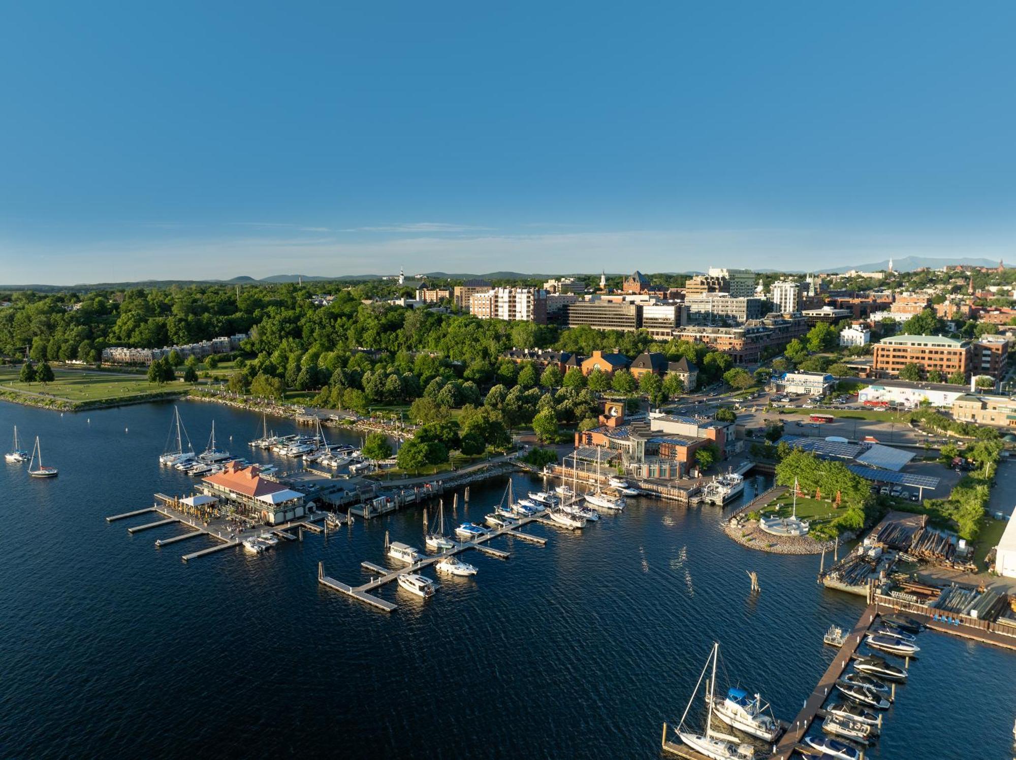 Champlain Burlington, Curio Collection By Hilton Burlington