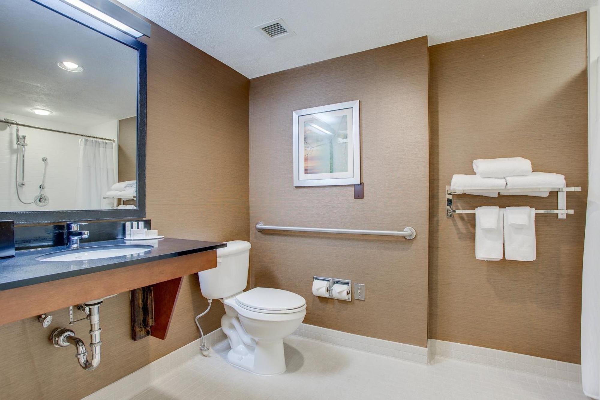 Fairfield By Marriott Williston Hotel Burlington