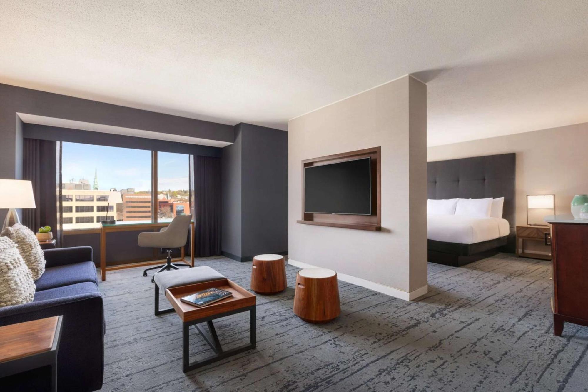 Champlain Burlington, Curio Collection By Hilton Hotel
