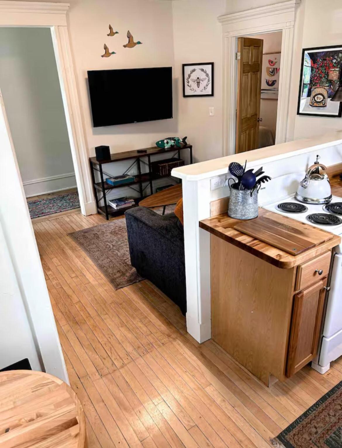 Charming 1br Steps From Church Street - Downtown Apartamento Burlington