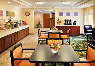Fairfield By Marriott Williston Hotel 3*