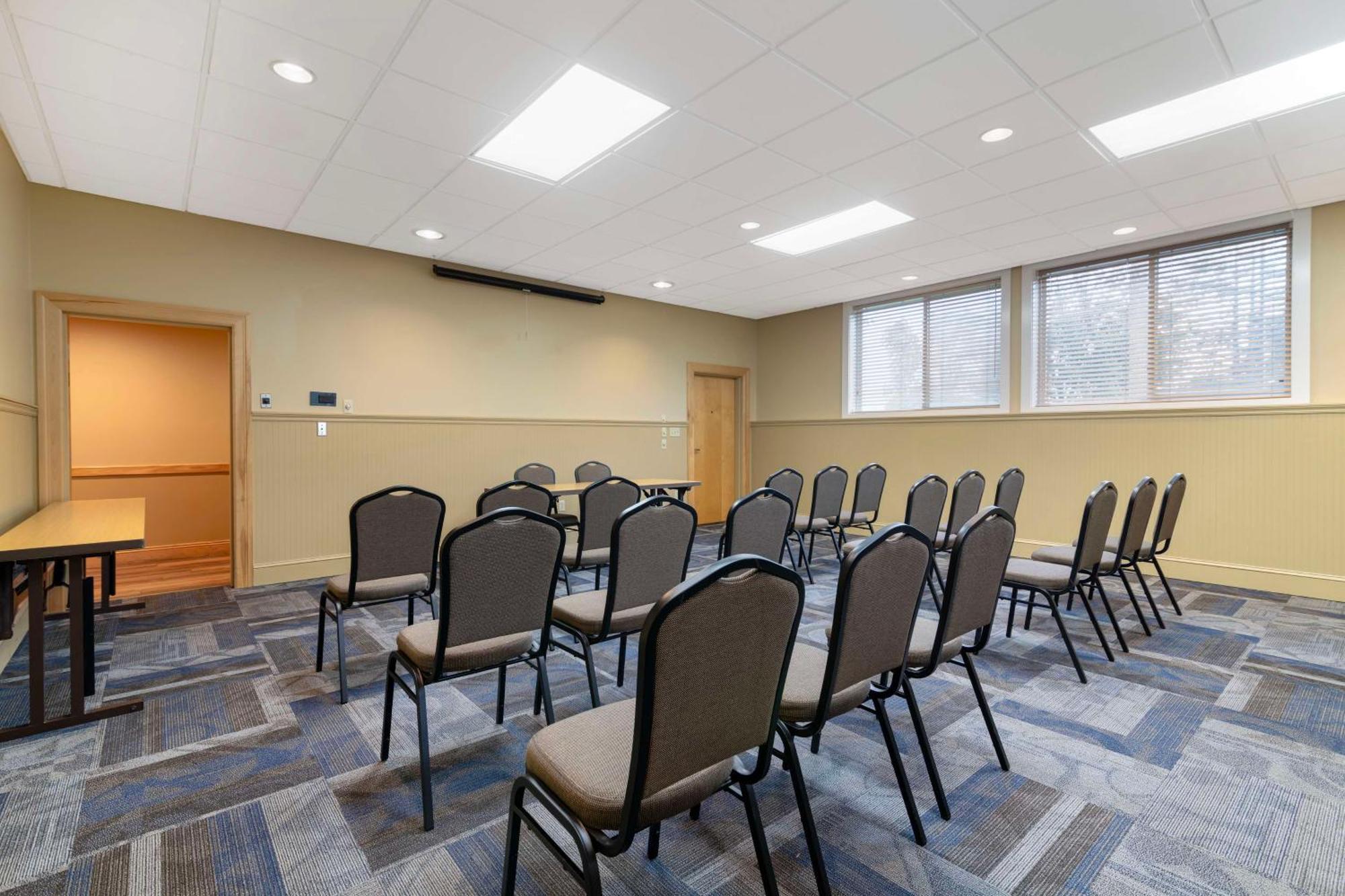 Western Windjammer & Conference Center 3*
